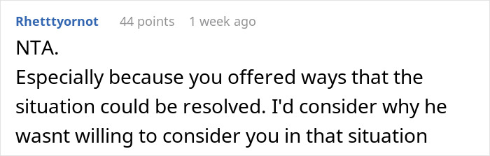 Reddit comment discussing relationship advice and bedroom situation.