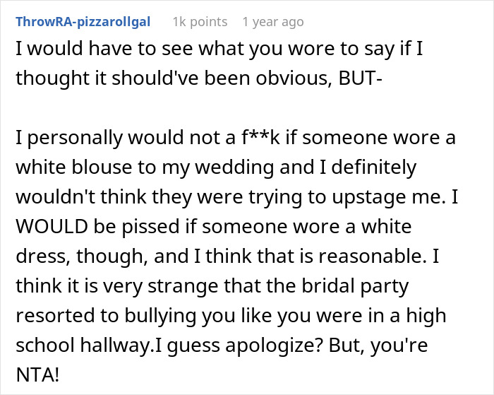 Comment discussing wedding dress code and guest attire etiquette.