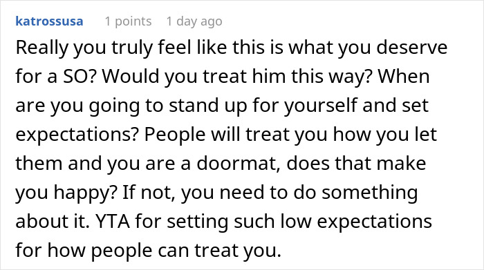 Man Ruins Wife&rsquo;s Christmas Surprise By Talking About Her Pricey Gift, She Doesn&rsquo;t Want It Anymore