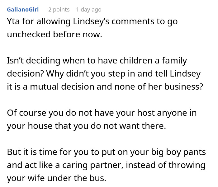 Reddit comment discussing family decision and rudeness in relationship dynamics.