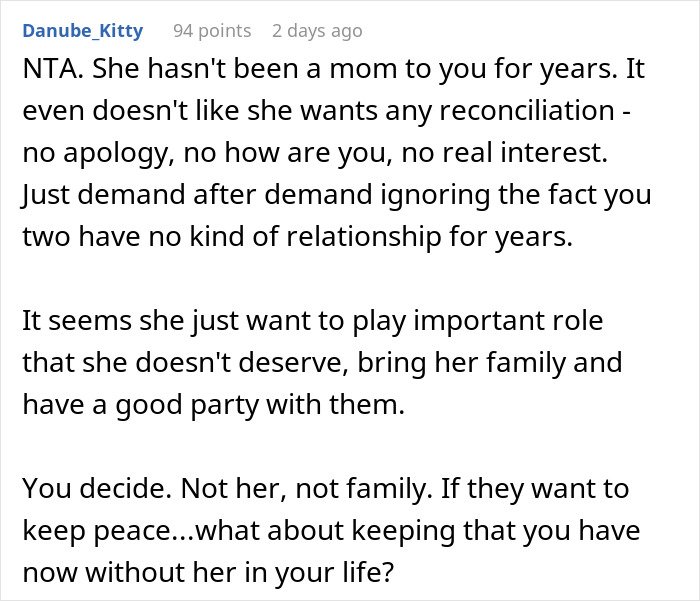 Guy Puts His Foot Down As Mom Asks To Be Center of His Wedding After She Neglected Him All His Life