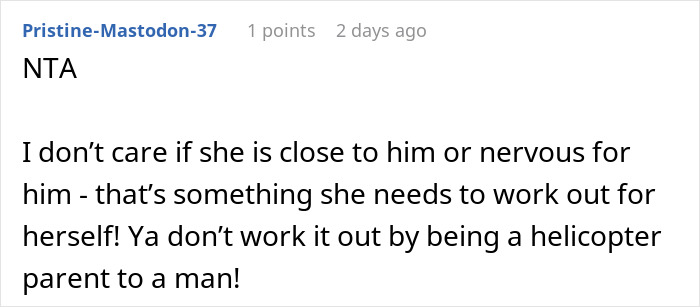 Reddit comment discussing the situation where a woman runs away from a date, highlighting a helicopter parent dynamic.