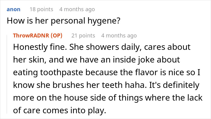 Text exchange discussing personal hygiene within the context of a girlfriend's living situation. Text exchange discussing personal hygiene within the context of a girlfriend's living situation.
