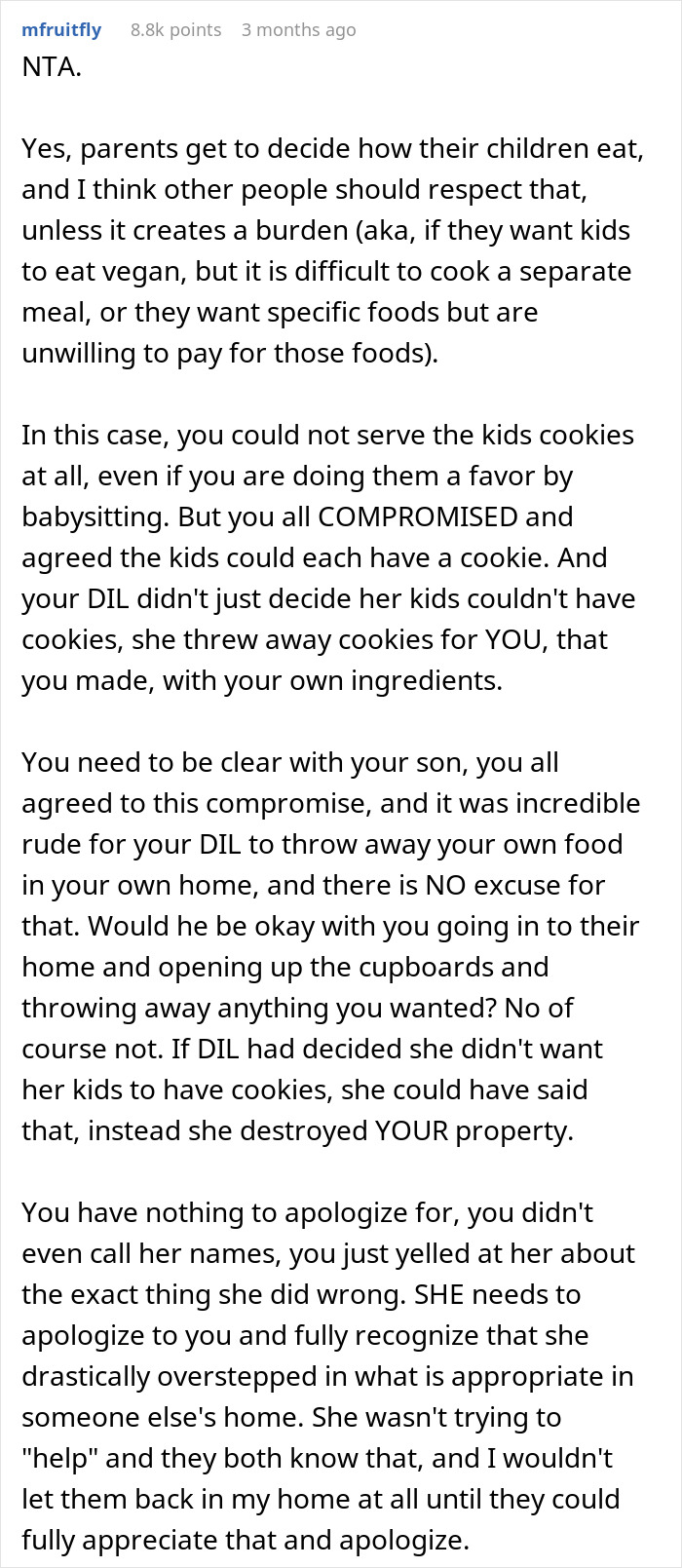 Reddit comment discussion about DIL throwing away homemade cookies, leading to babysitting issues. Reddit comment discussion about DIL throwing away homemade cookies, leading to babysitting issues.
