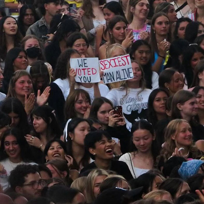 Harry Styles Crowned People’s “Sexiest Musician Alive”, Runner-Up Slammed Over “Sore Loser” Rant Harry Styles Crowned People’s “Sexiest Musician Alive”, Runner-Up Slammed Over “Sore Loser” Rant