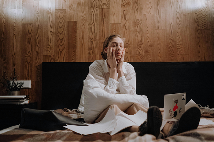 Sibling Compelled To Look After &ldquo;Disabled&rdquo; Adult Sis Loses It When She Says She&rsquo;s Pregnant