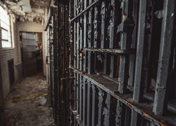 Folks Are Spitting Out Family Secrets That Aren’t For The Weak