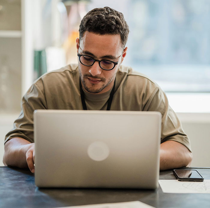 30 Of The Dumbest Things People Witnessed Geniuses Do