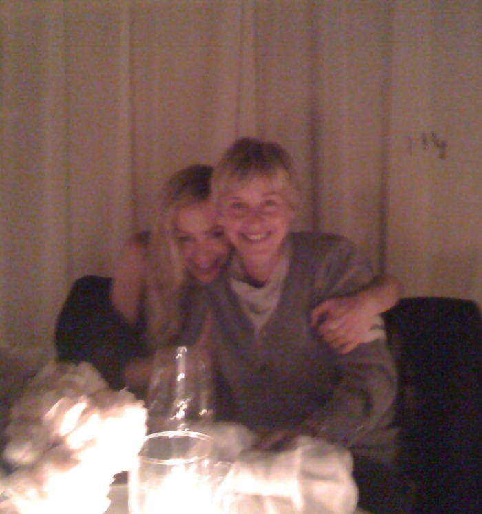 Ellen DeGeneres Debuts New Look After Fleeing The US: &ldquo;Everyone Deserves A Second Chance&rdquo;