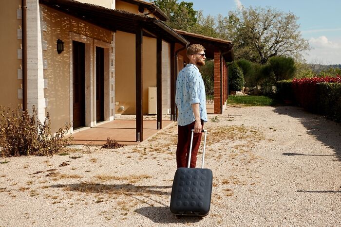 Ex-Wife Finds Her Stuff Reorganized At Family Beach House, Creeped Out Because Ex’s New GF Did It Ex-Wife Finds Her Stuff Reorganized At Family Beach House, Creeped Out Because Ex’s New GF Did It