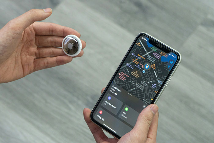 Woman Turns To Web For Sanity Check After She Discovers Ex Hid AirTag In Their Daughter’s Jacket Woman Turns To Web For Sanity Check After She Discovers Ex Hid AirTag In Their Daughter’s Jacket