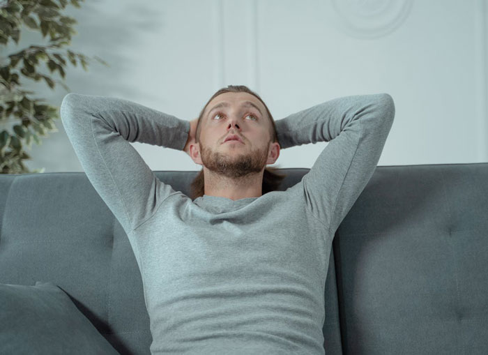 Man Draws The Line At Girlfriend's Insane Rent Request: &ldquo;She Says I&rsquo;m Just Making Excuses&rdquo;