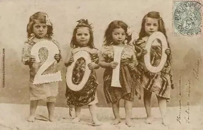 In 1910, In New York, The United States, A Photographer Took A Photo Of Four Little Girls. Blessings To People A Hundred Years From Now