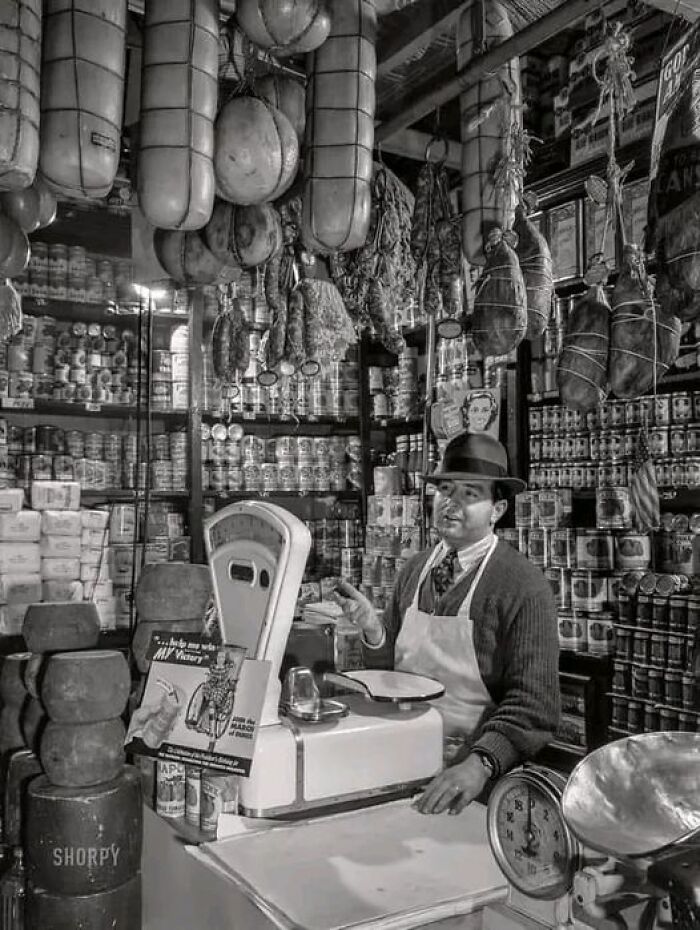 Italian Grocery Shop, New York, 1943