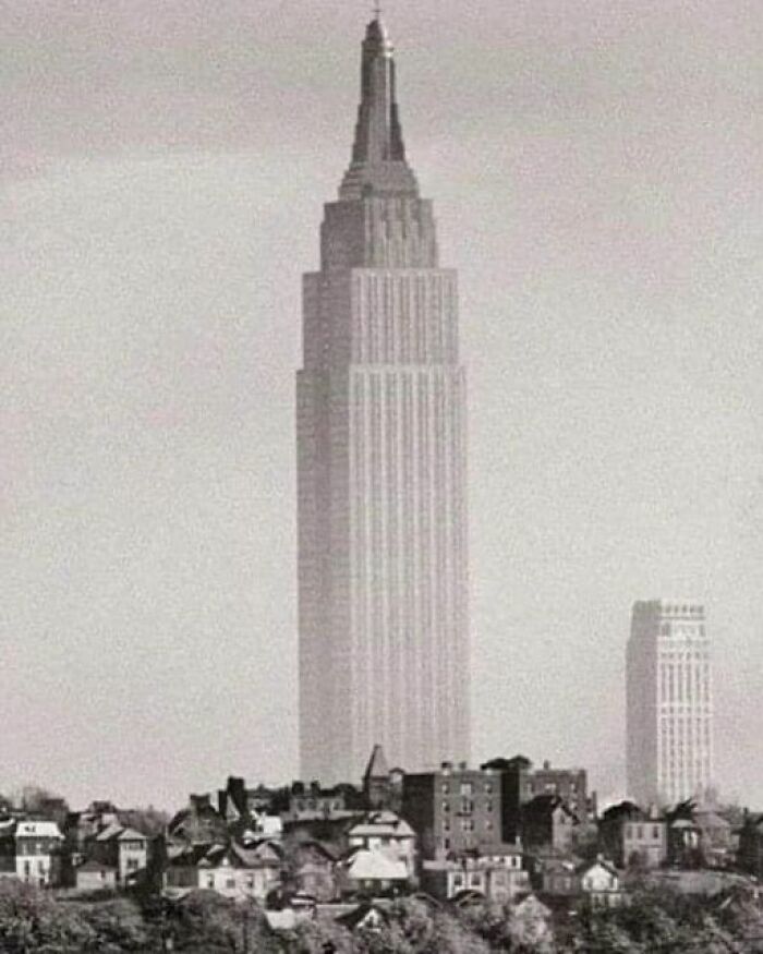 Hard To Believe This Is The Empire State Building In 1941. No Other Tall Skyscrapers Surrounding It