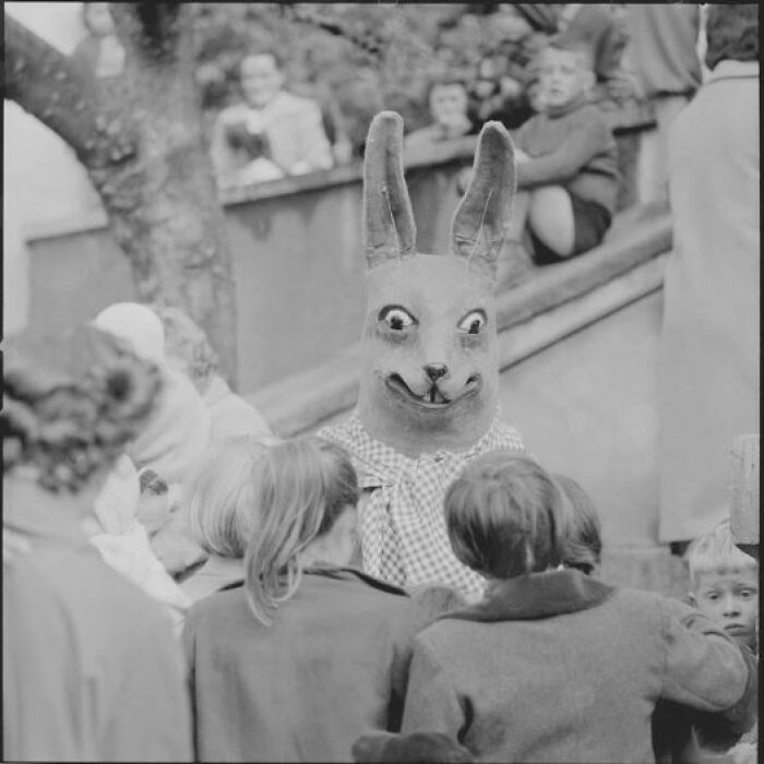 Easter Bunny Costumes Were Absolutely Horrifying In The 1950s