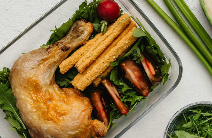 Woman Asks For Advice After Husband Tries To Control What She Eats, Gets A Reality Check