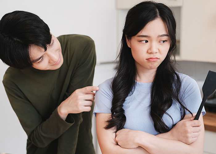 Person Confused Why GF Is So Upset He Took In His 11YO Sister, Kicks Her Out To Avoid More Drama