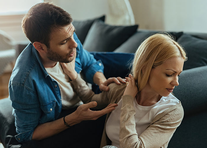 Person Confused Why GF Is So Upset He Took In His 11YO Sister, Kicks Her Out To Avoid More Drama