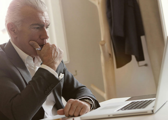 “Just A Screen”: 30 Parts Of Jobs The General Public Isn’t Supposed To Know About