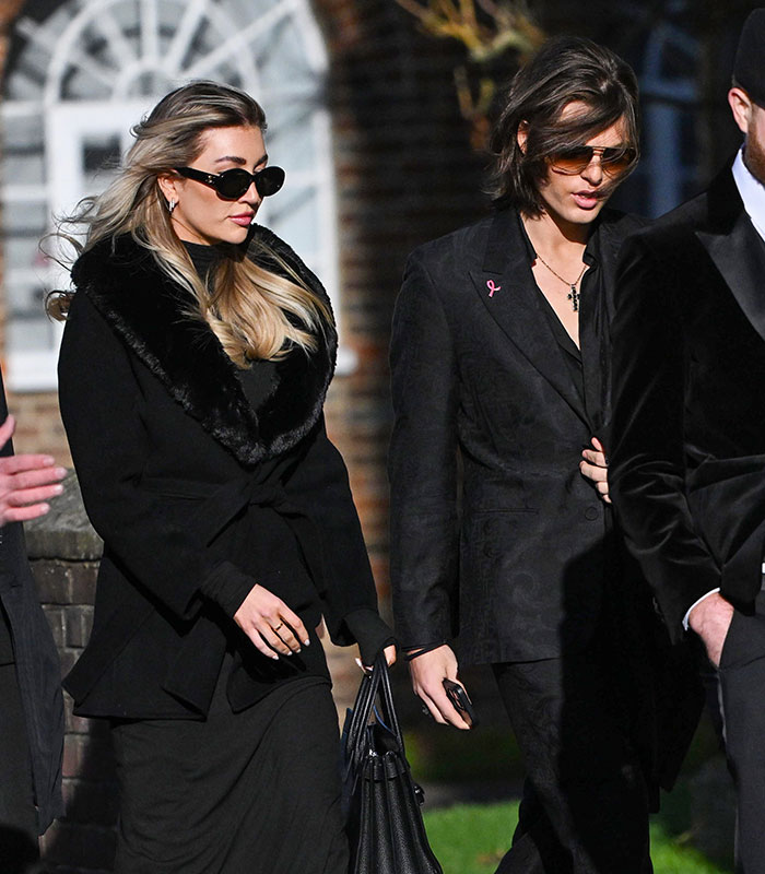 "Nobody Should Have To Bury Their Child": Fans Are Emotional Over Liam Payne's Funeral Photos