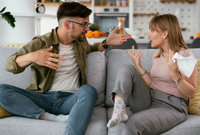 Woman Loses It At Sister When She Can&rsquo;t Do A Favor After Living With Her For Free, Kicks Her Out