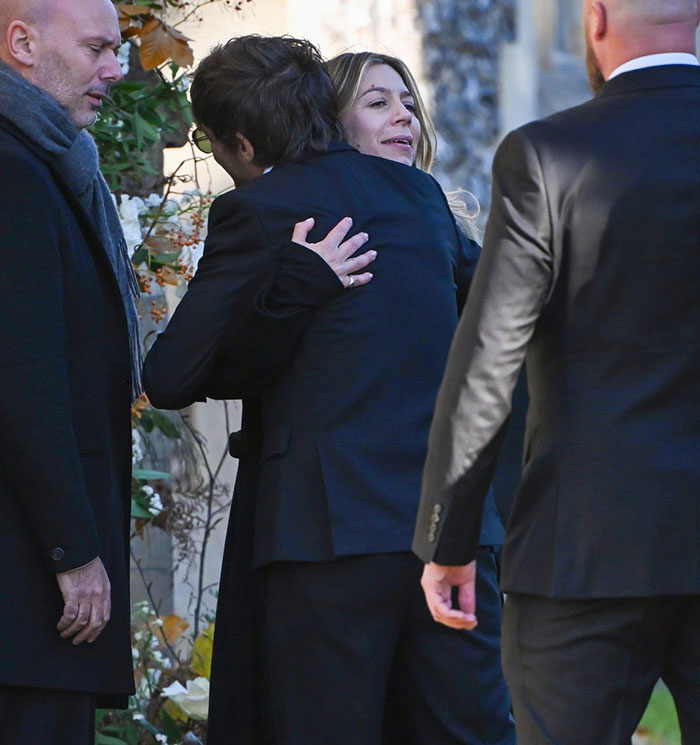 "Nobody Should Have To Bury Their Child": Fans Are Emotional Over Liam Payne's Funeral Photos