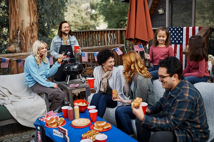 First-Time Homeowner’s Joy Crushed When Neighbors Brand Her A “Karen” Over A Simple Request First-Time Homeowner’s Joy Crushed When Neighbors Brand Her A “Karen” Over A Simple Request