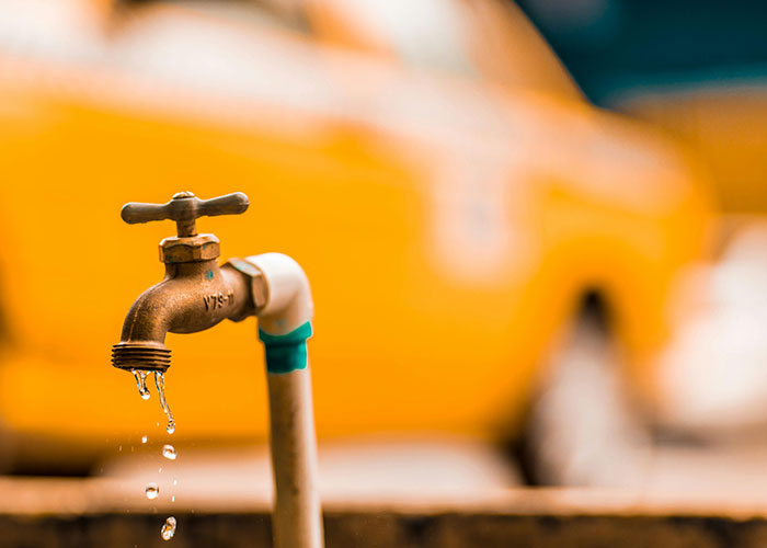 3-Year Water Theft Ends With Neighbor’s Financial Ruin After Petty Revenge Unfolds 3-Year Water Theft Ends With Neighbor’s Financial Ruin After Petty Revenge Unfolds