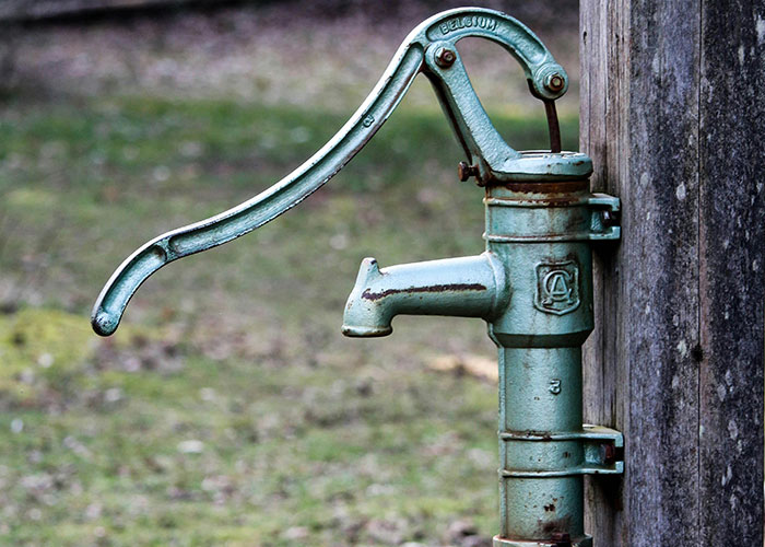 3-Year Water Theft Ends With Neighbor’s Financial Ruin After Petty Revenge Unfolds 3-Year Water Theft Ends With Neighbor’s Financial Ruin After Petty Revenge Unfolds