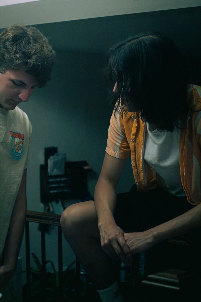 30 Low-Key Red Flags In Friendships That May Go Unnoticed Until It’s Too Late