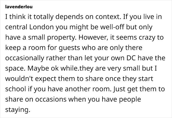 Netizens Call Out Friend For Telling Woman That Her 2 Kids Sharing A Room Shows Poverty Netizens Call Out Friend For Telling Woman That Her 2 Kids Sharing A Room Shows Poverty