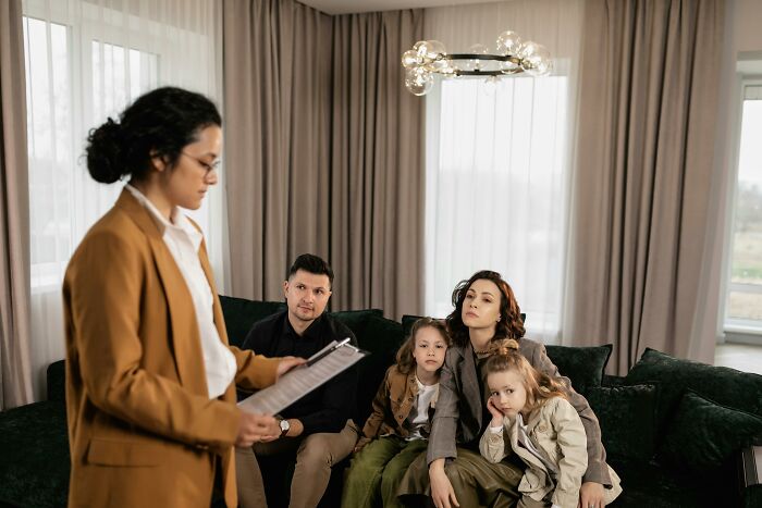 Woman Hates Living According To Husband&rsquo;s Selfish Ex&rsquo;s Schedule, Plans To Give Hubby Ultimatum 