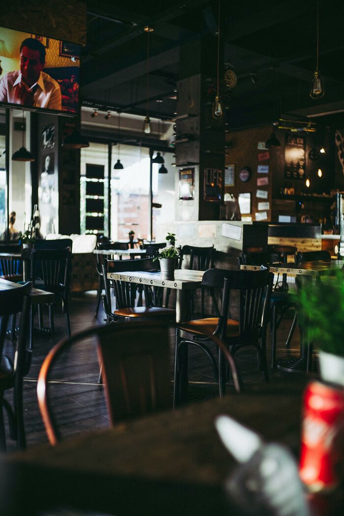 "I Am Not Eating Here, We Need To Leave": 30 Red Flags In Restaurants