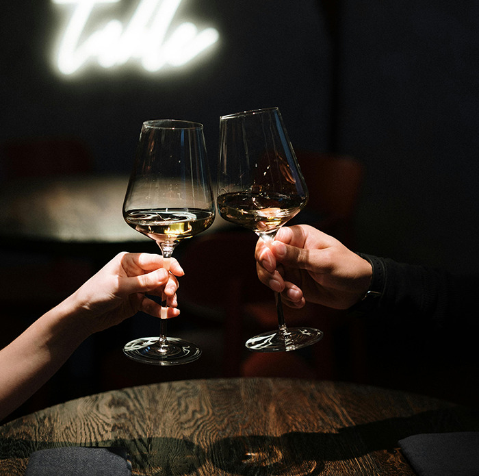 &ldquo;Super Cute, Right?&rdquo; She Dressed Up For A Date, Then His First Comment Shattered Everything