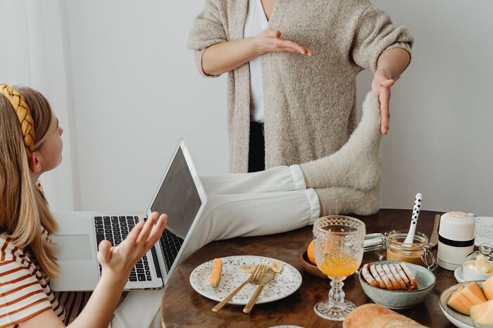 “Mowing Your Lawn On A Sunday”: 30 Taboo Things Other Countries Don’t Think Twice About