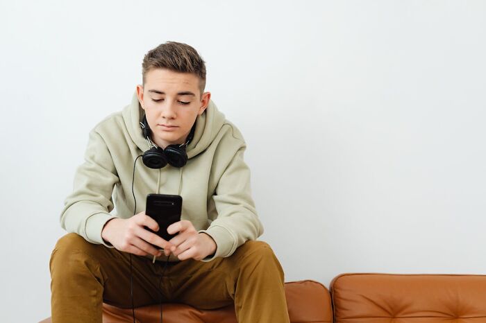 “I’m Guessing He Was Very Popular In Prison”: 50 Times Popular Kids Seriously Messed Up