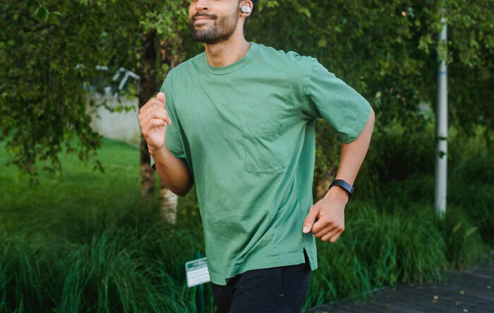 30 Older Adults Reveal The "Lies" About Aging That No One Talks About