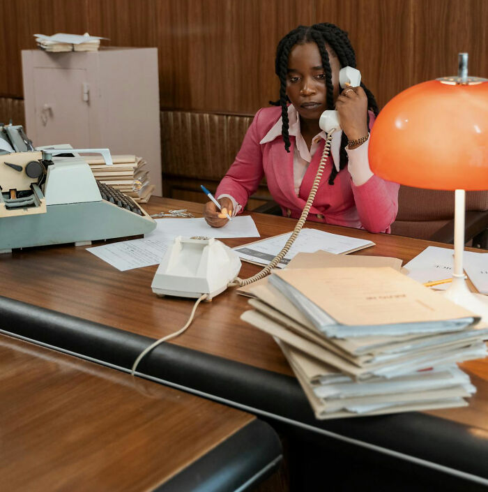 30 Older People List Once Popular Jobs That Have Since Vanished In 2024