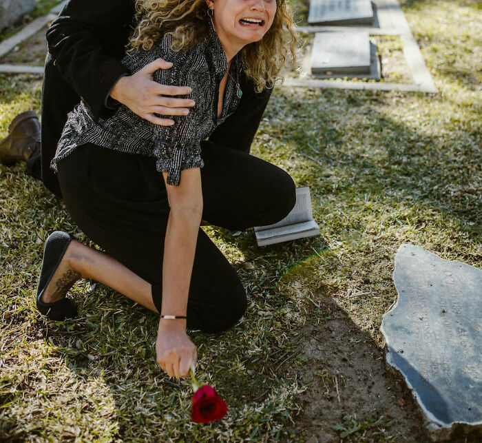 30 Older Adults Reveal The "Lies" About Aging That No One Talks About