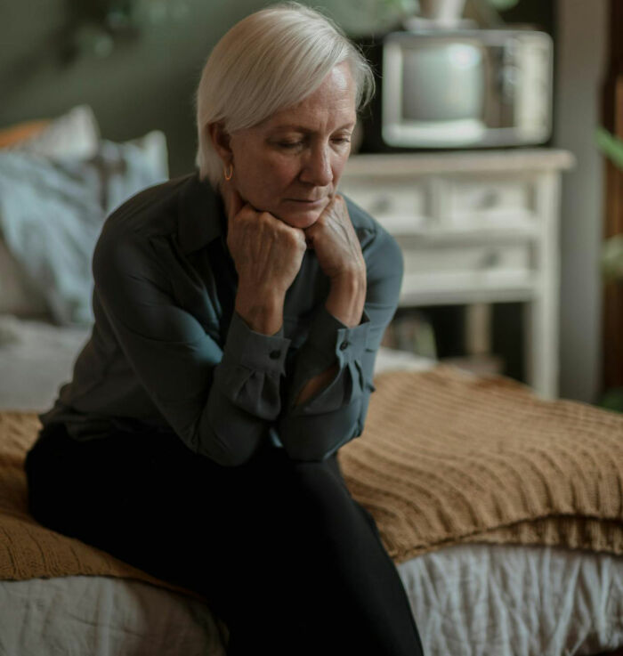 30 Older Adults Reveal The "Lies" About Aging That No One Talks About