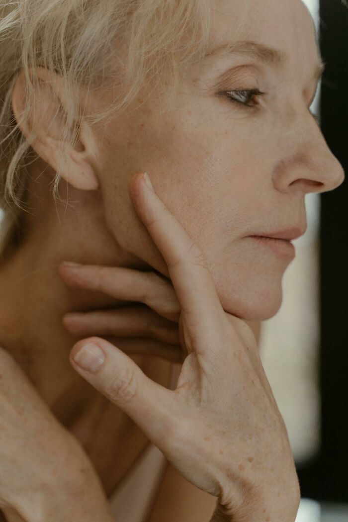 30 Older Adults Reveal The "Lies" About Aging That No One Talks About