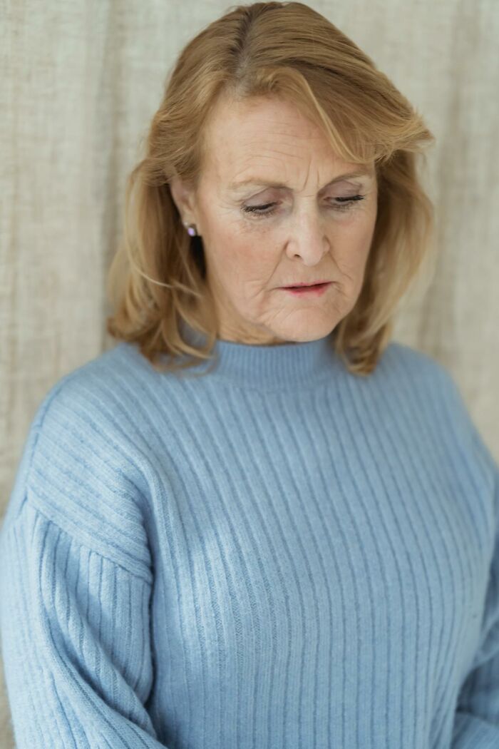 30 Older Adults Reveal The "Lies" About Aging That No One Talks About