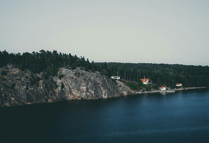 “Commit Some Crimes, Go To Prison”: 40 People Share Where They Would Move To If Given The Chance