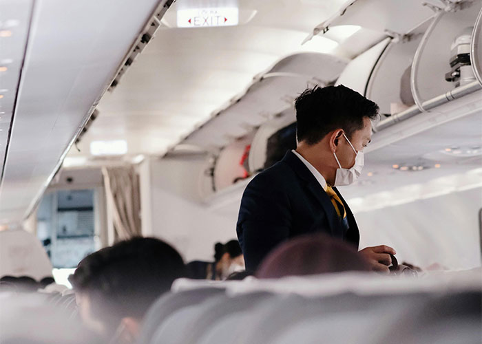 Man Outsmarts Karen Who Takes His Seat, Watches Embarrassing 20-Minute Tantrum That Follows