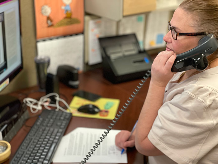 Woman Throws A 40-Minute Fit And Colleague Listens To It All, Gets Her Fired Woman Throws A 40-Minute Fit And Colleague Listens To It All, Gets Her Fired