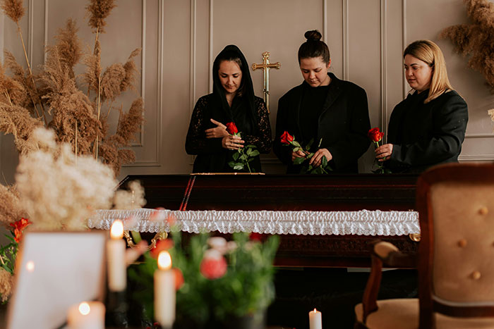 “We Have Literally So Much Information Now”: 35 Massive Scams People Are Still Buying Into