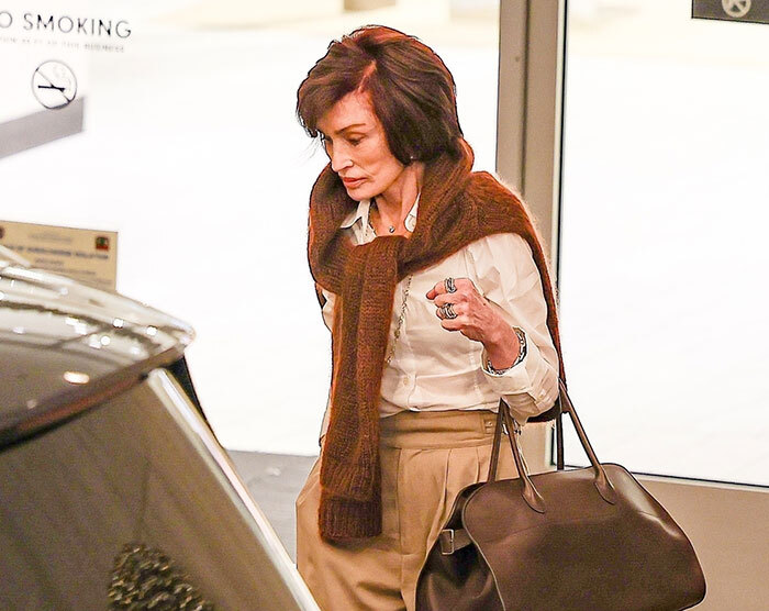 &ldquo;Can&rsquo;t She Just Leave Her Face Alone?&rdquo;: Sharon Osbourne Looks Unrecognizable During Outing