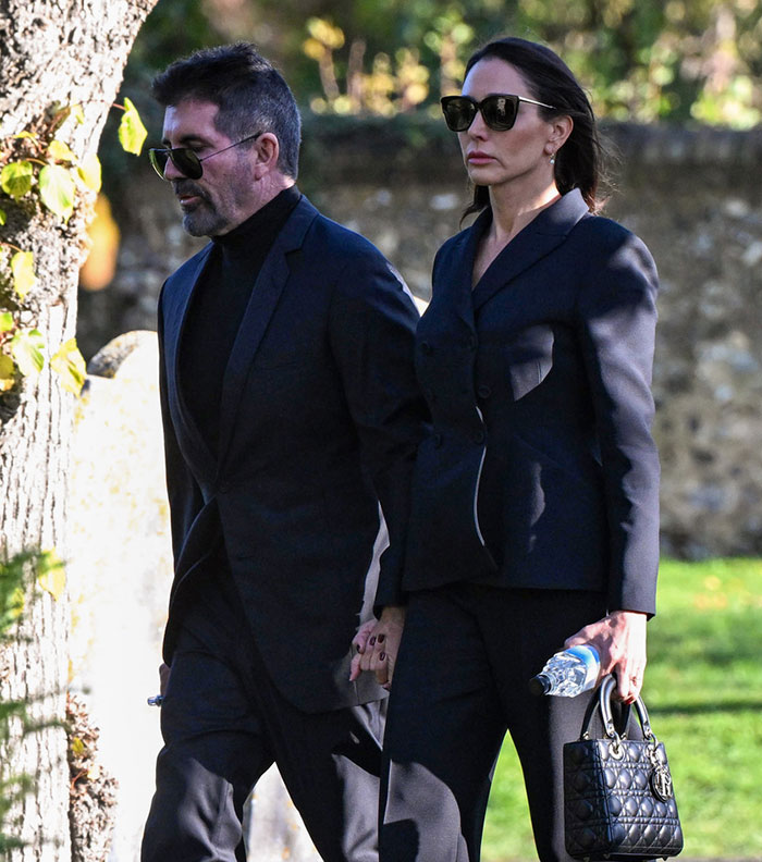 "Nobody Should Have To Bury Their Child": Fans Are Emotional Over Liam Payne's Funeral Photos