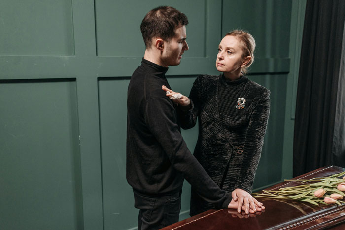 Late Sister's Last Wish Of Banning Bro From Funeral Causes Drama After Sibling Complies